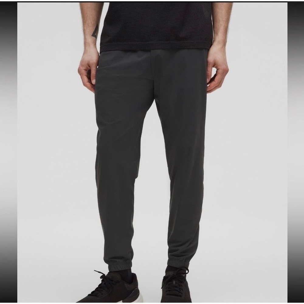 NWT Lululemon Surge Jogger Mens Size Small Graphite Grey Gym Hiking Streetwear